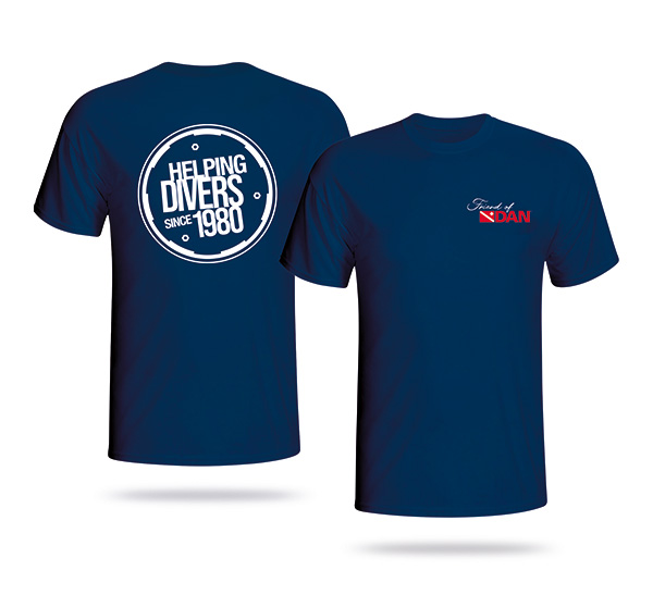 “Friend of DAN” T-shirt - Donors who contribute US$100 or more between November 1, 2021, and January 31, 2022, will receive a limited-edition “Helping Divers Since 1980” T-shirt.