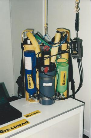 Cis-Lunar rebreather, DEMA Show, 1996. Photo courtesy of David Strike / HDS