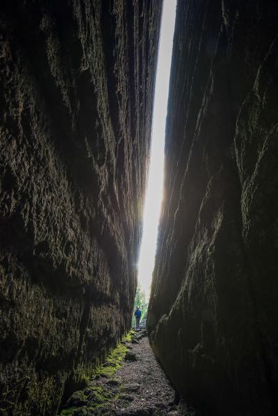 Skallberg-grotterne må ikke gå glip af, når man besøger Höga Kusten. Det byder på et 230 meter langt hulesystem, som er spændende at udforske. Foto: Mattias Sellin
