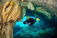 Cave diver with rebreather