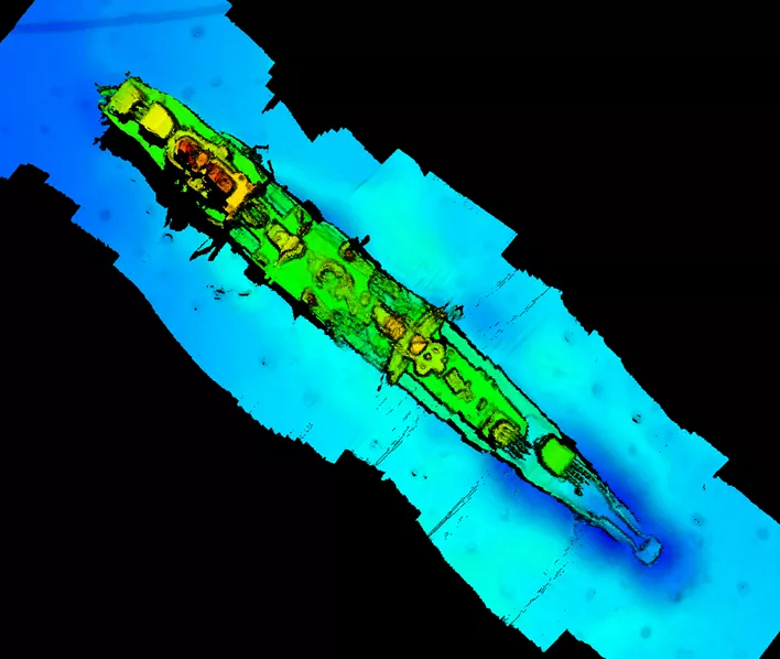 Scan of the wreck on the seabed